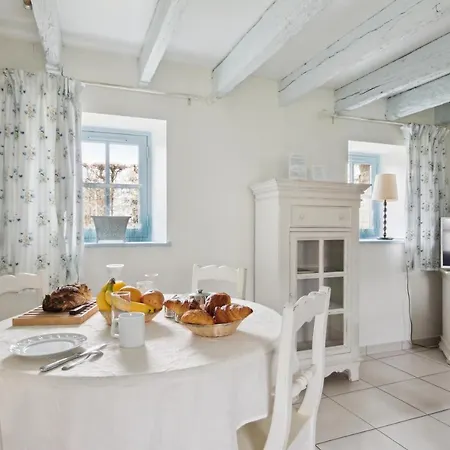 Bleu بيت للعطل Missillac