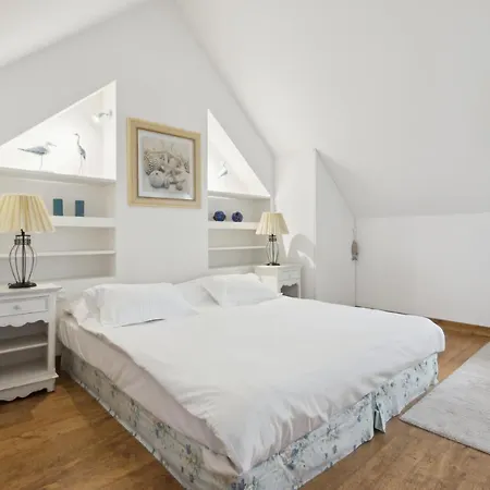 Bleu بيت للعطل Missillac