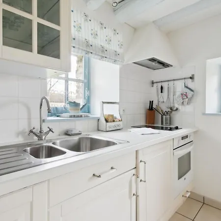 Bleu بيت للعطل *