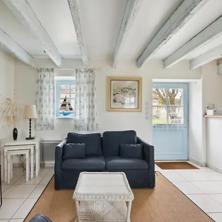 Bleu بيت للعطل *